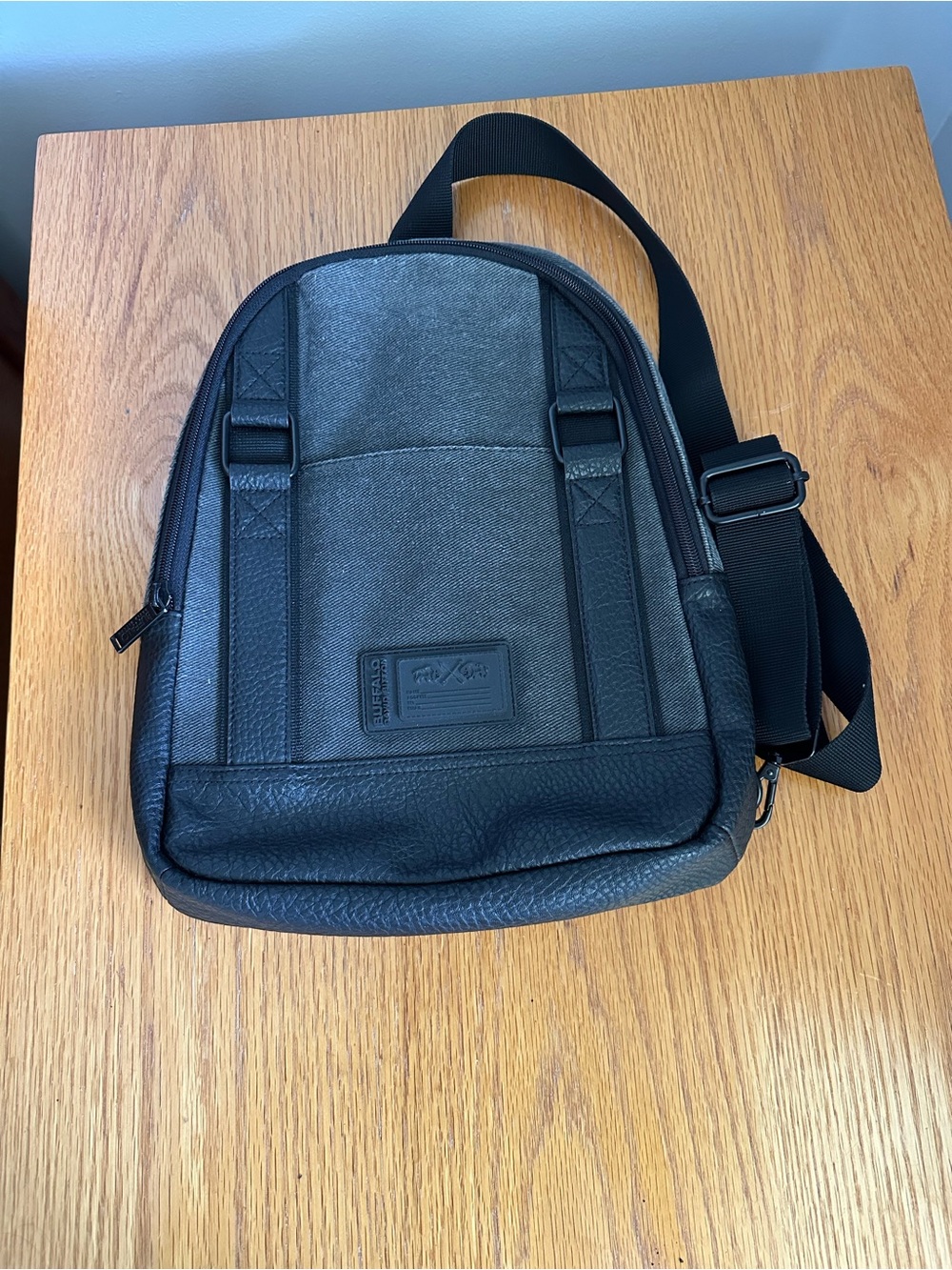 Buffalo David Bitton Unisex Sling Belt Bag